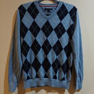 Tommy Hilfiger Men's V-Neck Argyle Sweater in Blue and Black